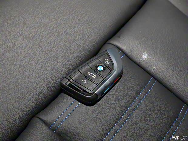 寶馬(進(jìn)口) 寶馬4系 2022款 430i 天鵝絨蘭花紫特別版