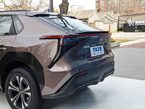 一汽丰田 一汽丰田bZ4X 2022款 中配版