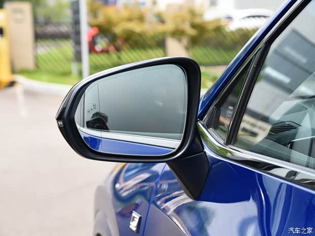 雷克萨斯 雷克萨斯NX 2022款 350h 全驱 F SPORT 雷克萨斯 雷克萨斯NX 2022款 350h 全驱 F SPORT