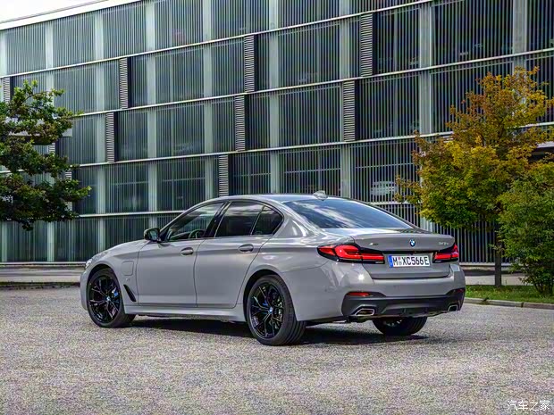 寶馬(進(jìn)口) 寶馬5系新能源(進(jìn)口) 2021款 545e xDrive