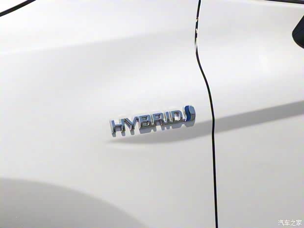 广汽丰田 凯美瑞 2019款 改款 双擎 2.5HQ 旗舰版