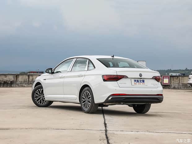 一汽-大众 速腾 2023款 200TSI DSG飞越版 一汽-大众 速腾 2023款 200TSI DSG飞越版