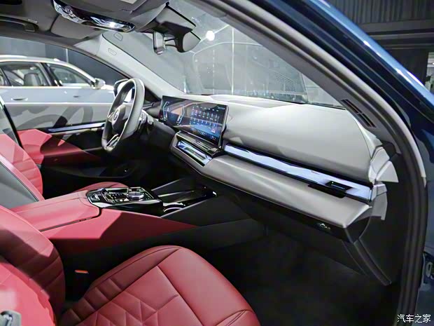 华晨宝马 宝马5系 2024款 530Li M运动套装 华晨宝马 宝马5系 2024款 530Li M运动套装