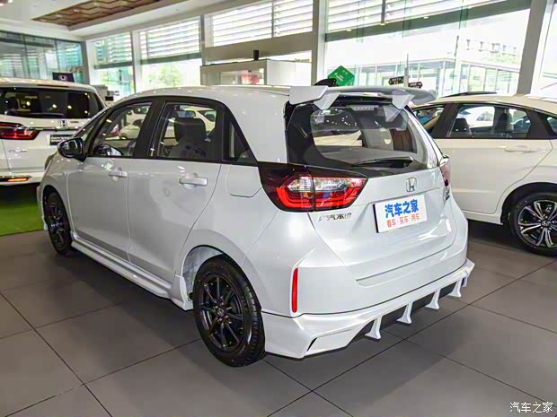 廣汽本田 飛度 2022款 1.5L CVT 無(wú)限MUGEN版