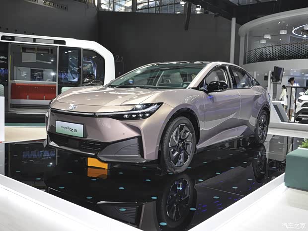 一汽丰田 丰田bZ3 2023款 616km 长续航Premium