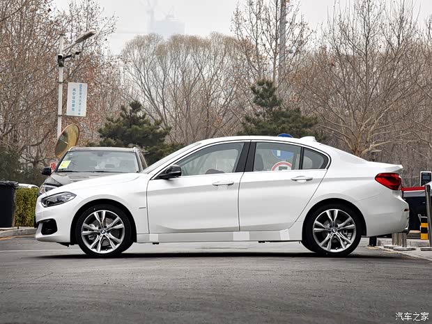 华晨宝马 宝马1系 2018款 120i 设计套装型 华晨宝马 宝马1系 2018款 120i 设计套装型