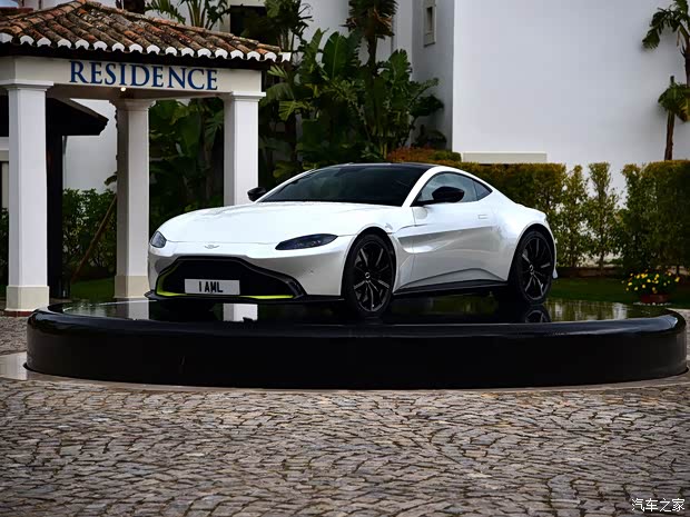阿斯顿·马丁 V8 Vantage 2018款 4.0T V8