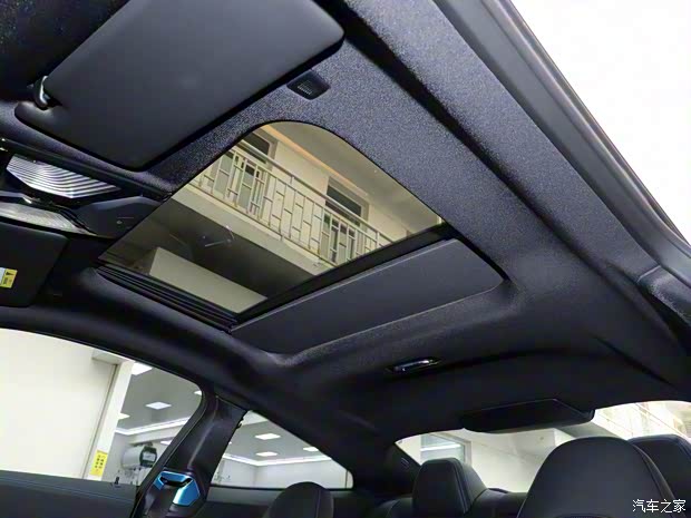 寶馬(進(jìn)口) 寶馬4系 2022款 430i 天鵝絨蘭花紫特別版