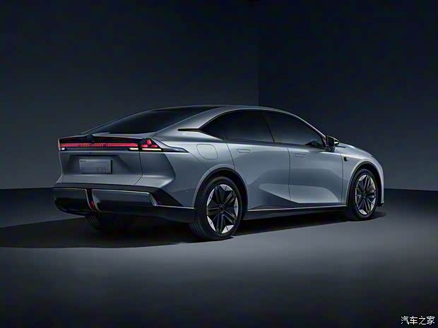 長安汽車 長安深藍(lán)SL03 2022款 C385 原型車