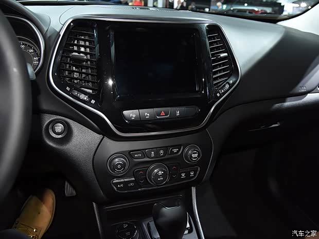 Jeep(进口) 自由光(进口) 2018款 Overland