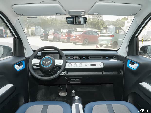 上汽通用五菱 宏光MINIEV 2022款 GAMEBOY 300km 玩咖款