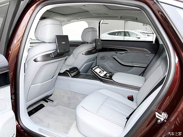 奥迪(进口) 奥迪A8 2018款 A8L 55 TFSI quattro尊贵型