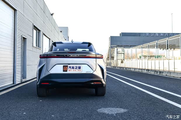 雷克薩斯 雷克薩斯RZ 2023款 450e 高配型 雷克薩斯 雷克薩斯RZ 2023款 450e 高配型