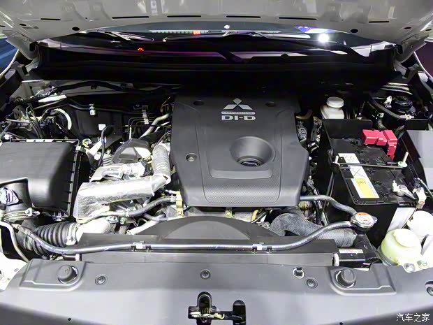 三菱(进口) 三菱L200 2021款 基本型 三菱(进口) 三菱L200 2021款 基本型