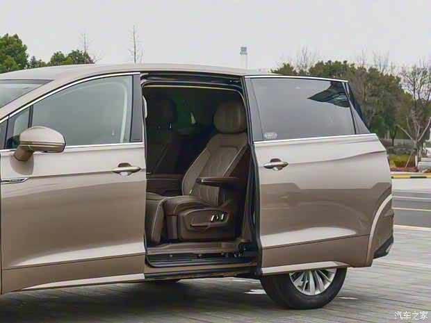 上汽大众 威然 2022款 380TSI 旗舰版 上汽大众 威然 2022款 380TSI 旗舰版