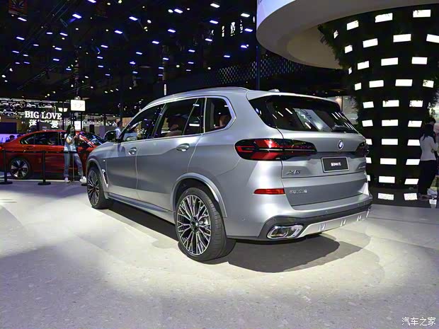 华晨宝马 宝马X5 2023款 xDrive 40Li 尊享型M运动曜夜套装 华晨宝马 宝马X5 2023款 xDrive 40Li 尊享型M运动曜夜套装