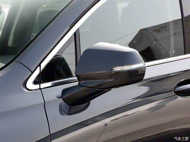 上汽通用別克 昂科旗 2020款 28T 兩驅(qū)戰(zhàn)旗型