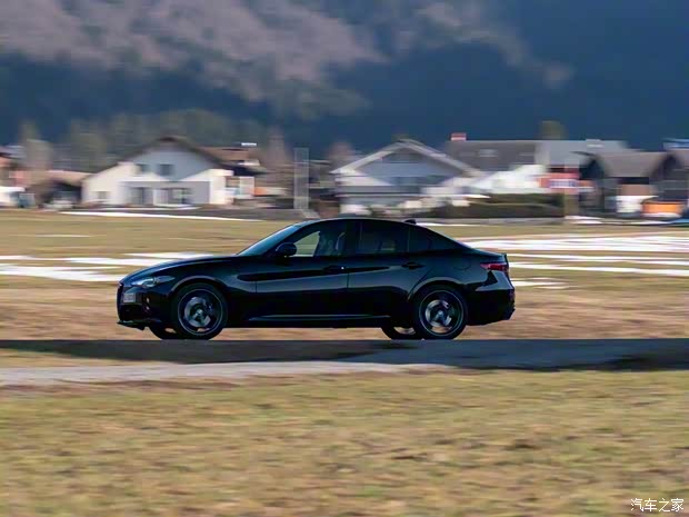 阿爾法·羅密歐 Giulia 2022款 Estrema