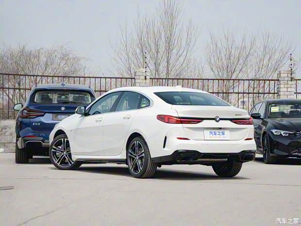 寶馬(進口) 寶馬2系 2023款 225i 四門轎跑車 M運動套裝