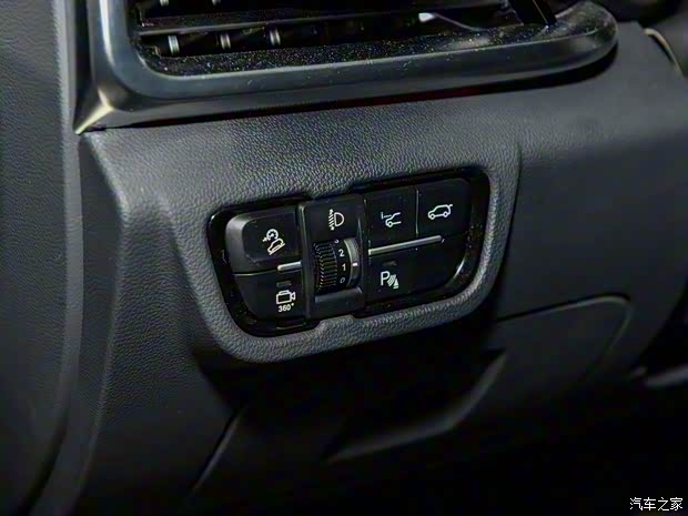 华晨中华 中华V7 2018款 280T 自动旗舰型 5座