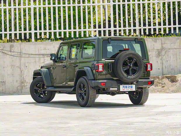 Jeep(进口) 牧马人 2022款 2.0T 高地丛林绿限量版
