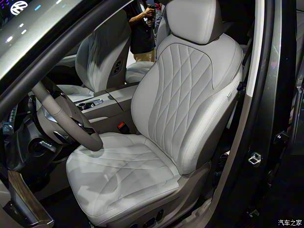 上汽集團 榮威RX9 2022款 2.0T 基本型