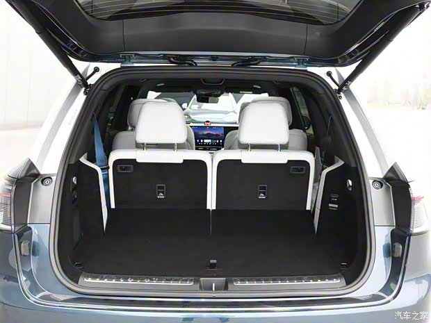 賽力斯汽車 問(wèn)界M9 2024款 增程 Ultra版 42kWh 