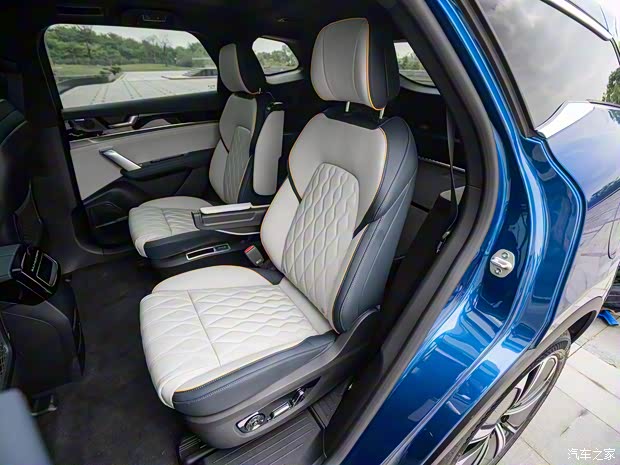 比亚迪 唐新能源 2022款 EV 635km 四驱旗舰型 比亚迪 唐新能源 2022款 EV 635km 四驱旗舰型