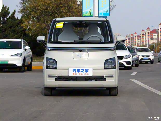 上汽通用五菱 五菱Air ev晴空 2023款 兩座-進(jìn)階版