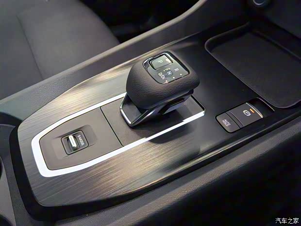 日產(進口) 逍客(進口) 2022款 1.3T 輕混 Premier 中國香港版