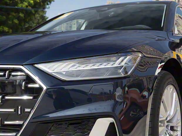 上汽奧迪 奧迪A7L 2024款 45TFSI S-line 筑夢(mèng)型 流晶套裝