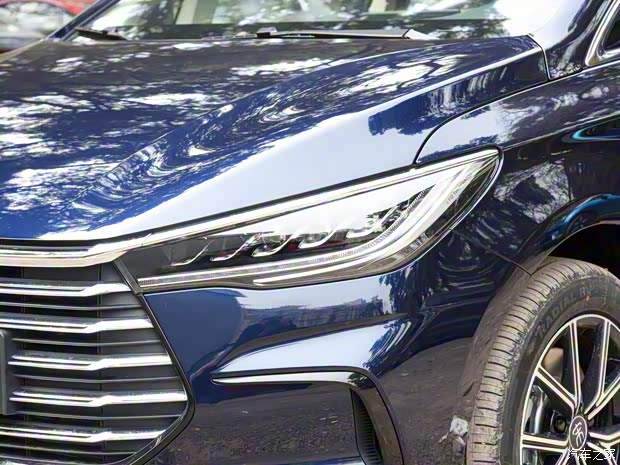 比亚迪 宋MAX新能源 2022款 DM-i 105KM 旗舰型