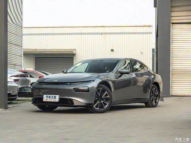 小鹏汽车 小鹏P7 2022款 670E+ 小鹏汽车 小鹏P7 2022款 670E+