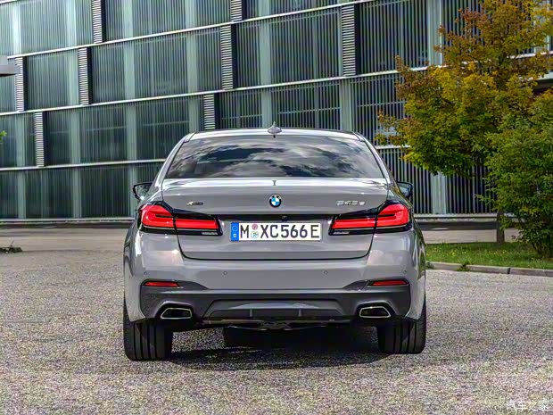 寶馬(進(jìn)口) 寶馬5系新能源(進(jìn)口) 2021款 545e xDrive