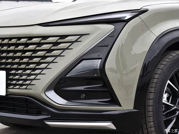 長安汽車 長安UNI-T 2023款 1.5T 尊貴型 長安汽車 長安UNI-T 2023款 1.5T 尊貴型