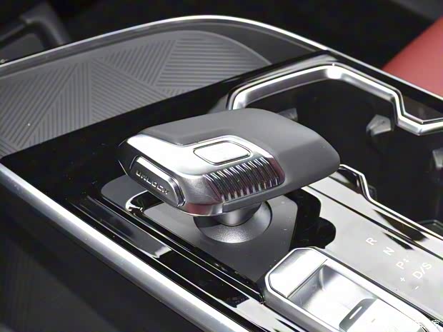 北京汽车 魔方 2022款 1.5T DCT钻石版 北京汽车 魔方 2022款 1.5T DCT钻石版