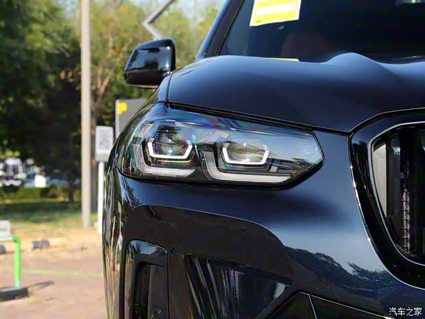 华晨宝马 宝马X3 2022款 改款二 xDrive30i 尊享型 M曜夜套装