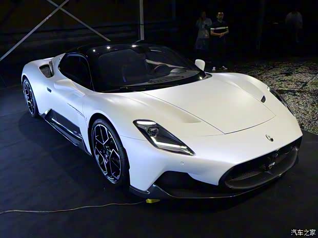 瑪莎拉蒂 瑪莎拉蒂M(fèi)C20 2020款 3.0T 標(biāo)準(zhǔn)版