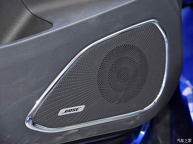 一汽紅旗 紅旗HS5 2019款 2.0T 智聯(lián)旗領(lǐng)四驅(qū)版