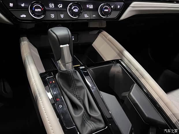 本田(進口) 雅閣(海外) 2023款 Hybrid Touring 美國版