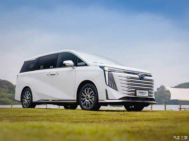 广汽乘用车 传祺E9 2023款 2.0TM 插电混动基本型 广汽乘用车 传祺E9 2023款 2.0TM 插电混动基本型