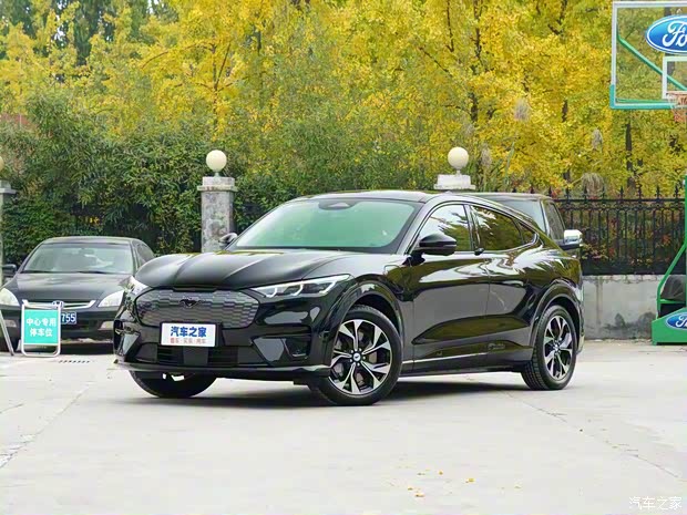 福特电动车 Mustang Mach-E 2021款 无疆后驱豪华版(长续航) 福特电动车 Mustang Mach-E 2021款 无疆后驱豪华版(长续航)