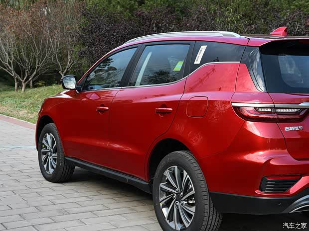 吉利汽车 远景X6 2020款 自动基本型 吉利汽车 远景X6 2020款 自动基本型