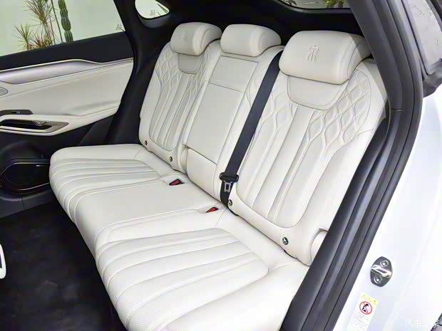 比亚迪 宋L 2023款 中配 比亚迪 宋L 2023款 中配