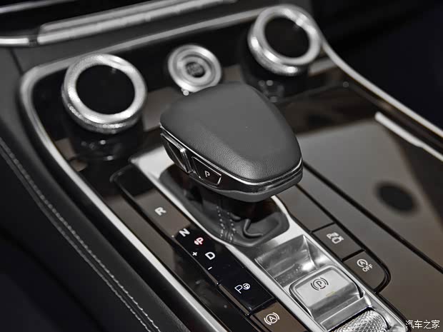 一汽红旗 红旗H9 2020款 2.0T 智联旗畅版 一汽红旗 红旗H9 2020款 2.0T 智联旗畅版