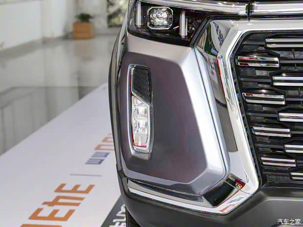 長(zhǎng)安汽車 長(zhǎng)安覽拓者 2023款 2.0T自動(dòng)四驅(qū)汽油旗艦型標(biāo)箱