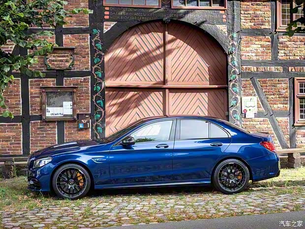梅赛德斯-AMG 奔驰C级AMG 2019款 AMG C 63 S