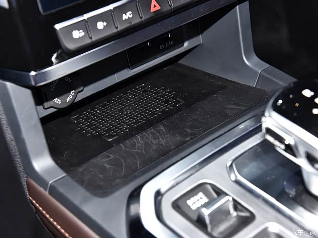 江淮汽車 悍途 2023款 2.0T 自動(dòng)柴油四驅(qū)商務(wù)型標(biāo)雙