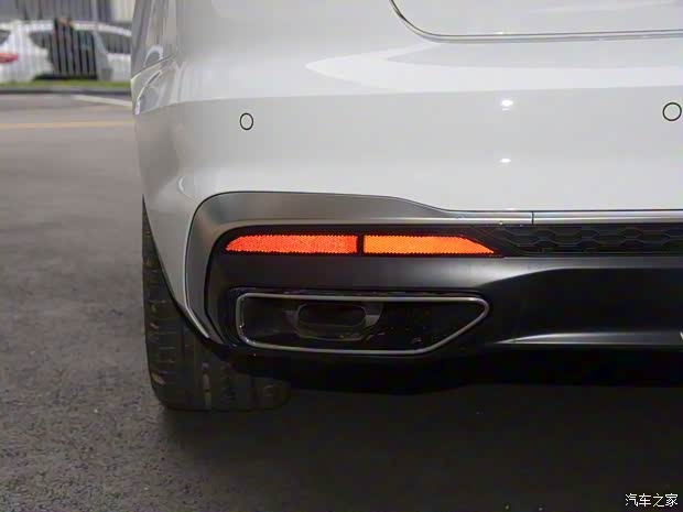 一汽-大众奥迪 奥迪A4L 2022款 40 TFSI 豪华动感型