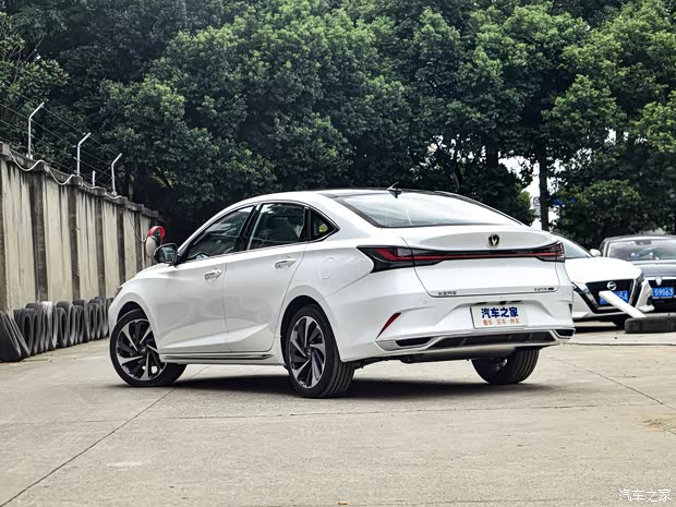 长安汽车 锐程PLUS 2023款 1.5T DCT旗舰型 长安汽车 锐程PLUS 2023款 1.5T DCT旗舰型